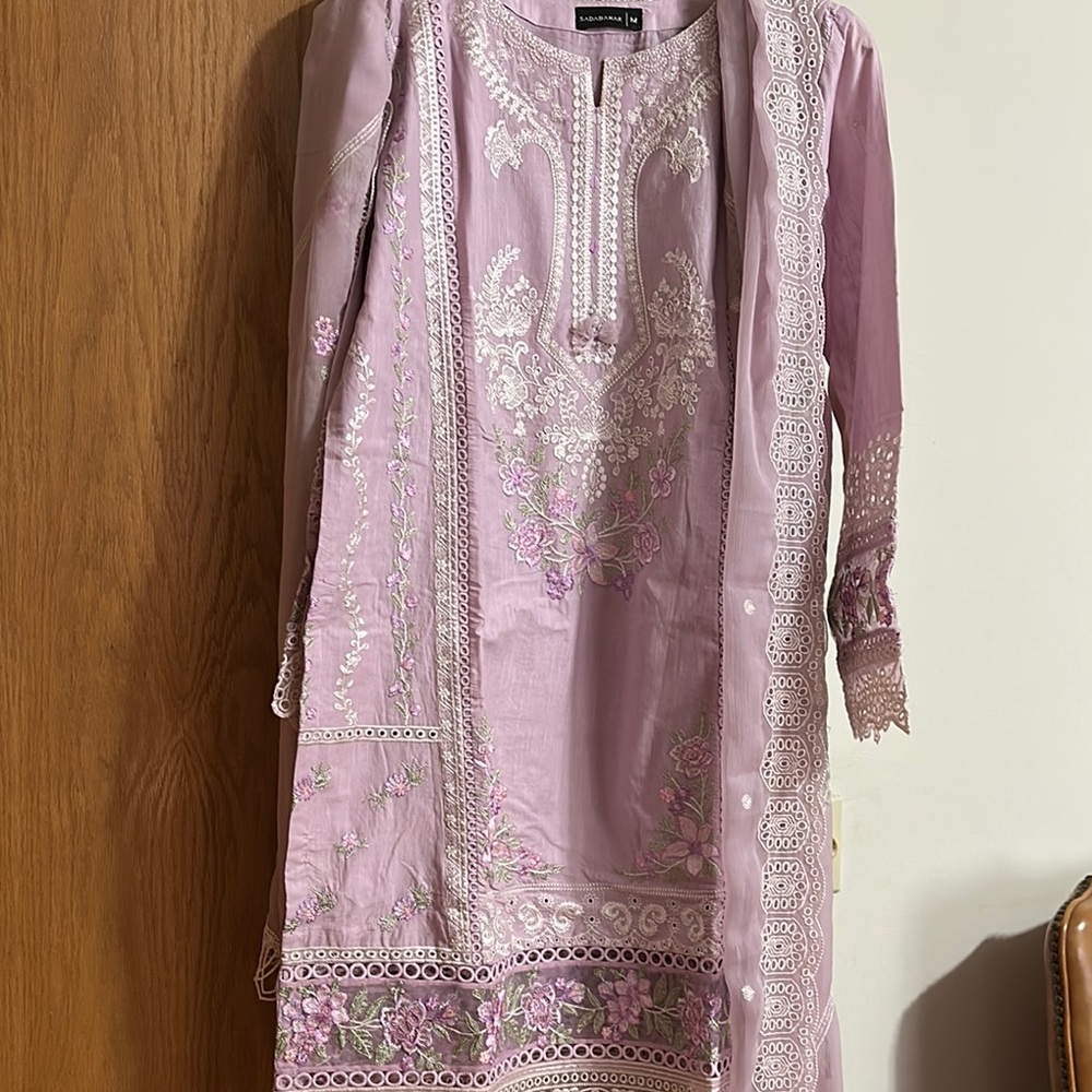Pakistani salwar kameez Embroidered Lavender 3pc with Lace Details